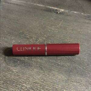 Clinique Almost Lipstick Black Honey - swatched